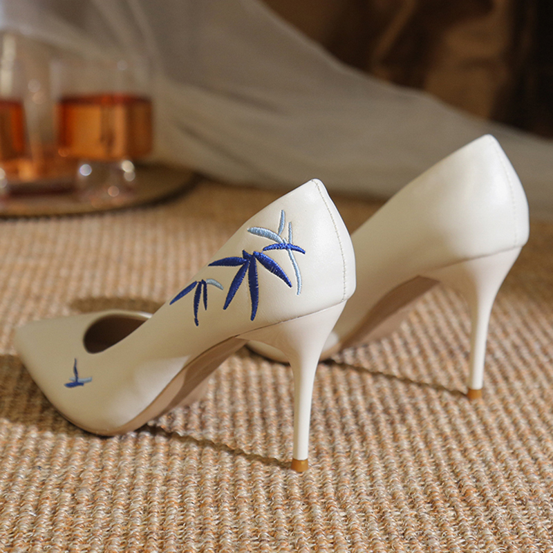 white bridal shoes